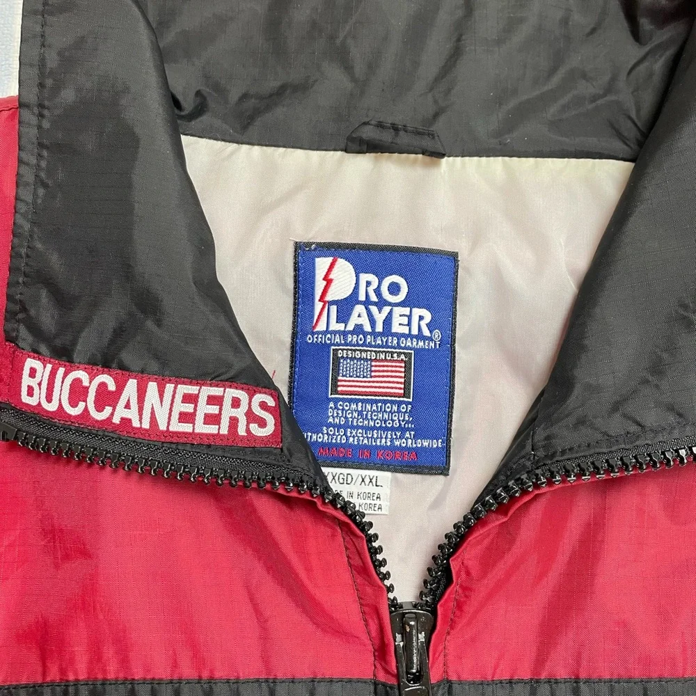 Vintage Pro Player Tampa Bay Buccaneers NFL football windbreaker jacket - Picture 6 of 11